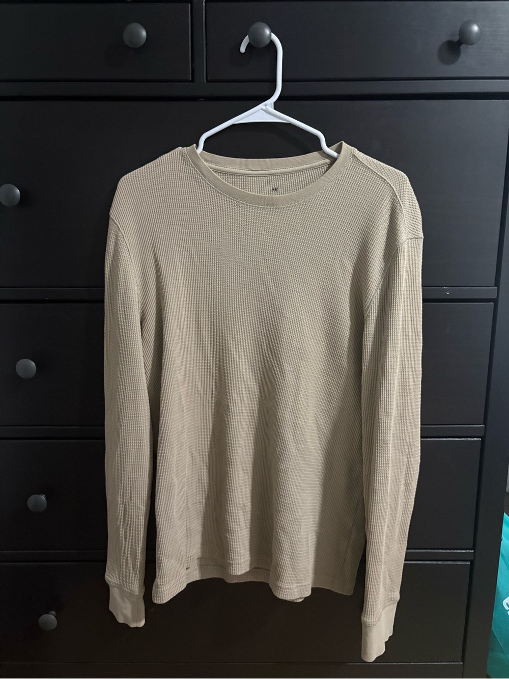 H&M Men's Long-Sleeve Waffle Crew in Beige